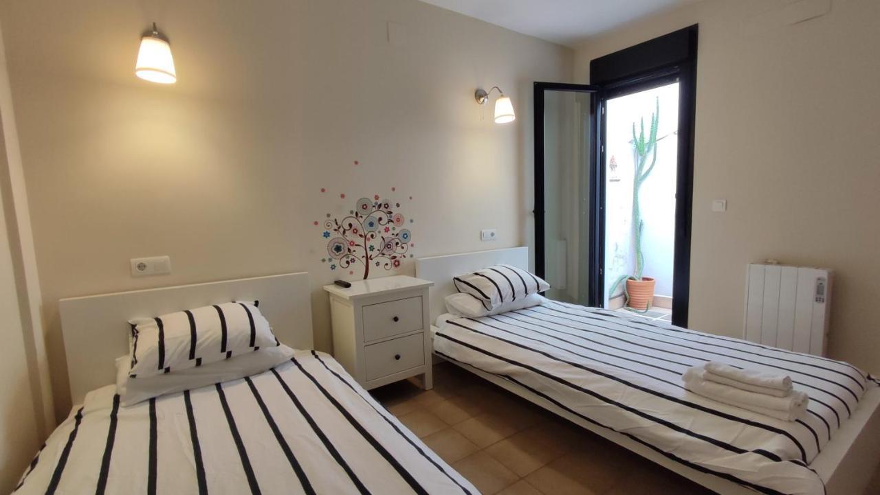 Apartamentos Turisticos Encanto Касерес Екстер'єр фото