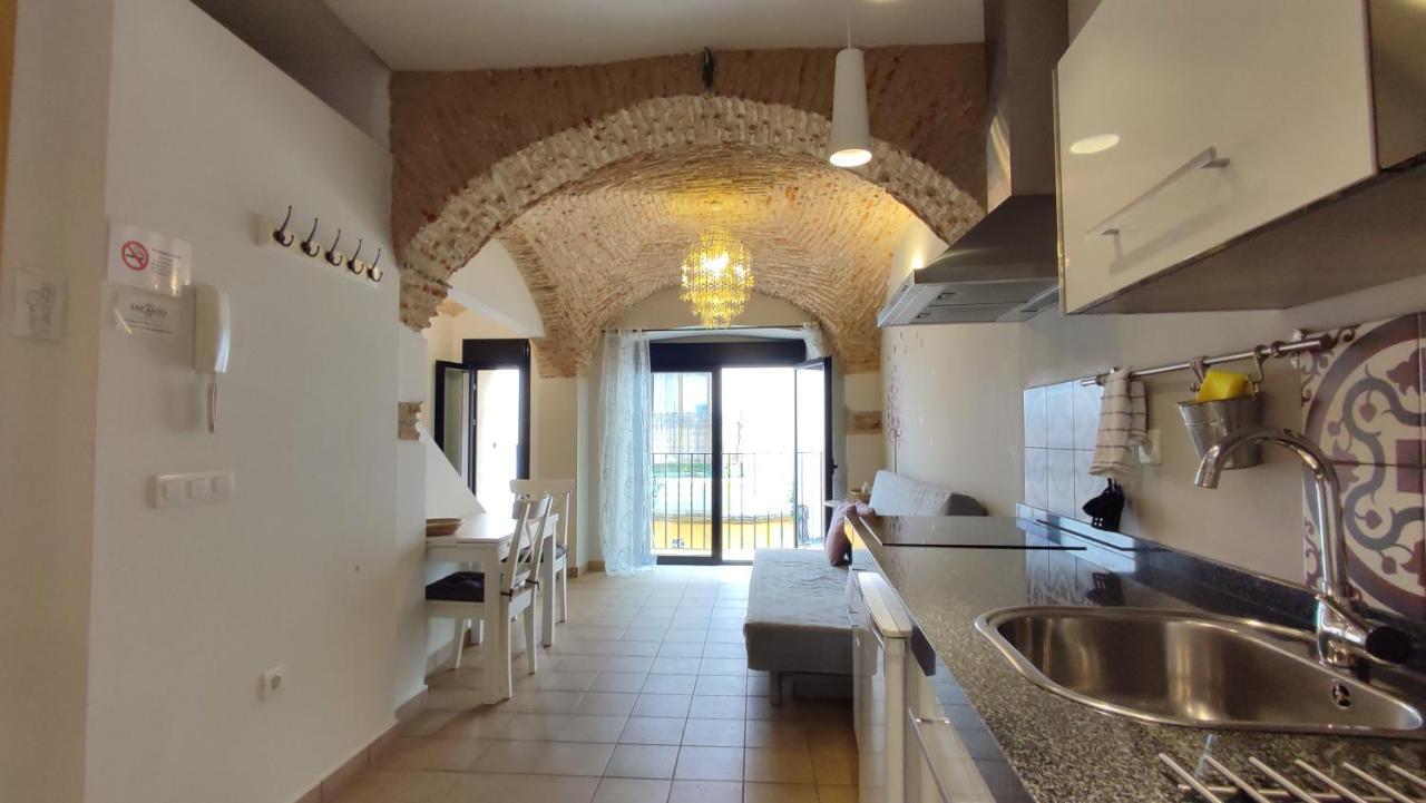 Apartamentos Turisticos Encanto Касерес Екстер'єр фото