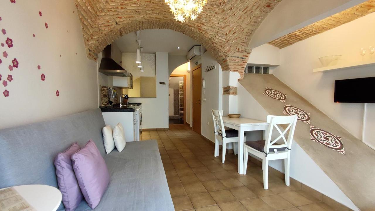 Apartamentos Turisticos Encanto Касерес Екстер'єр фото