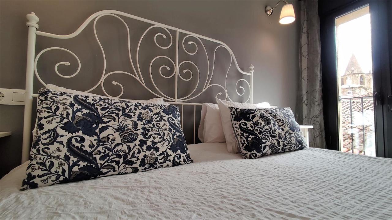 Apartamentos Turisticos Encanto Касерес Екстер'єр фото