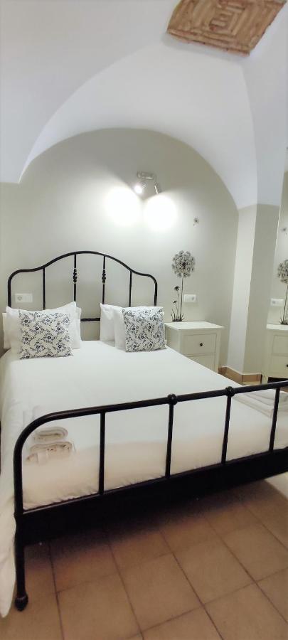 Apartamentos Turisticos Encanto Касерес Екстер'єр фото