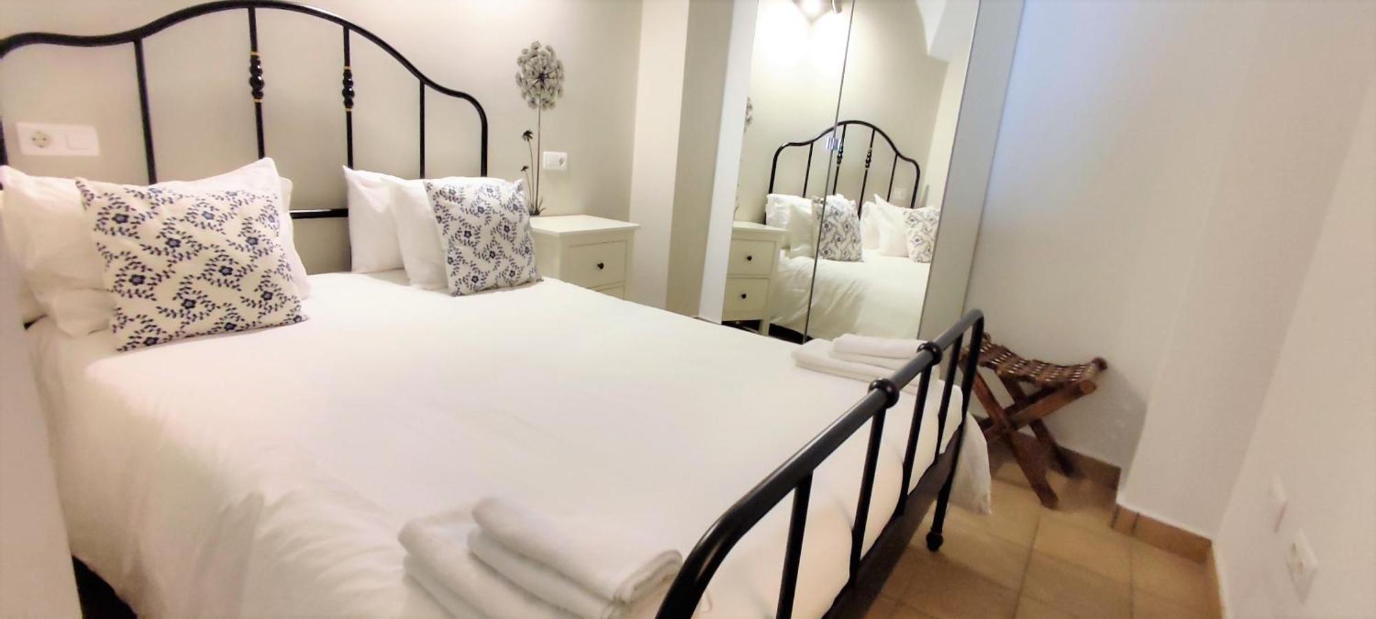 Apartamentos Turisticos Encanto Касерес Екстер'єр фото